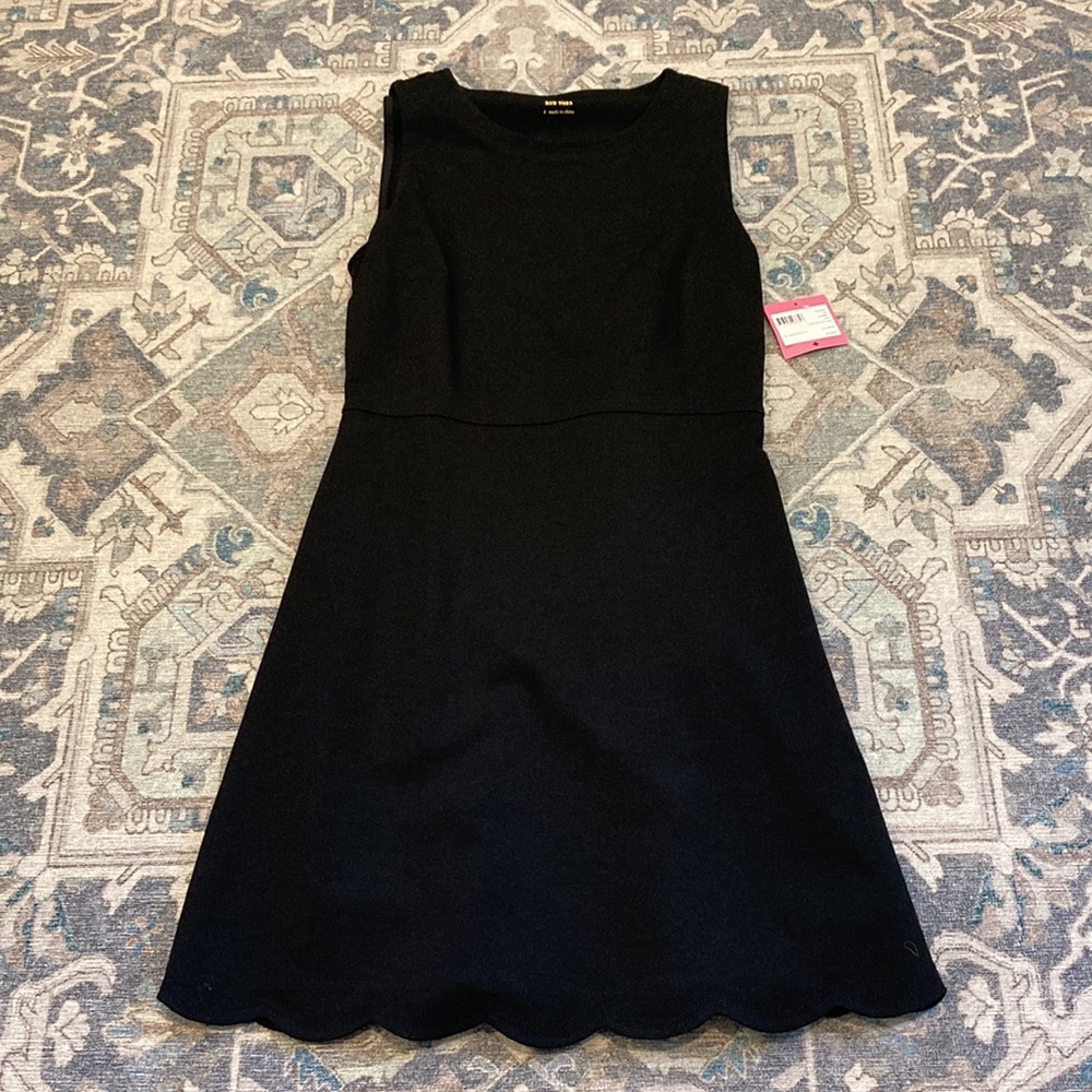 NWT Kate Spade Scallop Back Ponte Dress in Black size small
